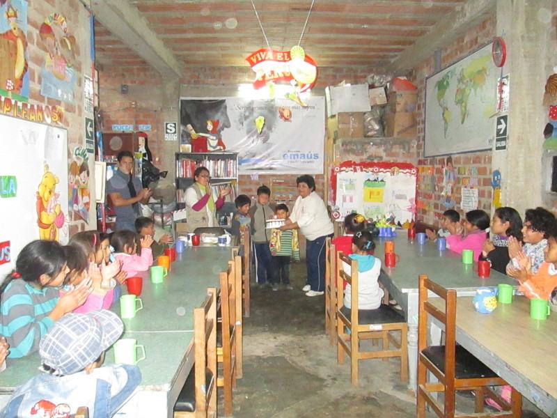 Los niños en la escuela.