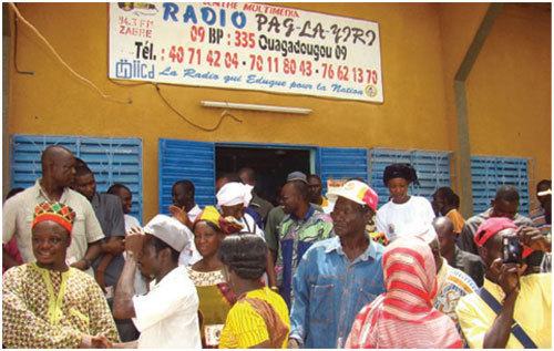 The commune of Zabré, which is 180km from the capital Ouagadougou, had no access to information in the past as the transmission coverage of the national radio stations did not reach Zabré.rnrnThe Pag-La-Yiri association gave itself the objective of meeting this need by reaching out to partners who could help us set up a radio station for the community.
