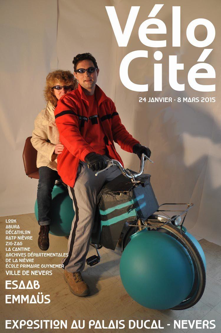 2017 saw a repeat, with just as much pleasure, with the customisation of old bicycles into what Marcel Duchamp described as “ready-made” creations; these manufactured objects have become works of art simply through the choice of the artist.