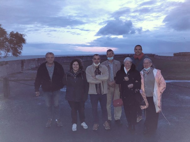 The team that participated in the sale