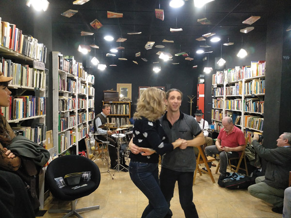 Actividades culturales en la librería.