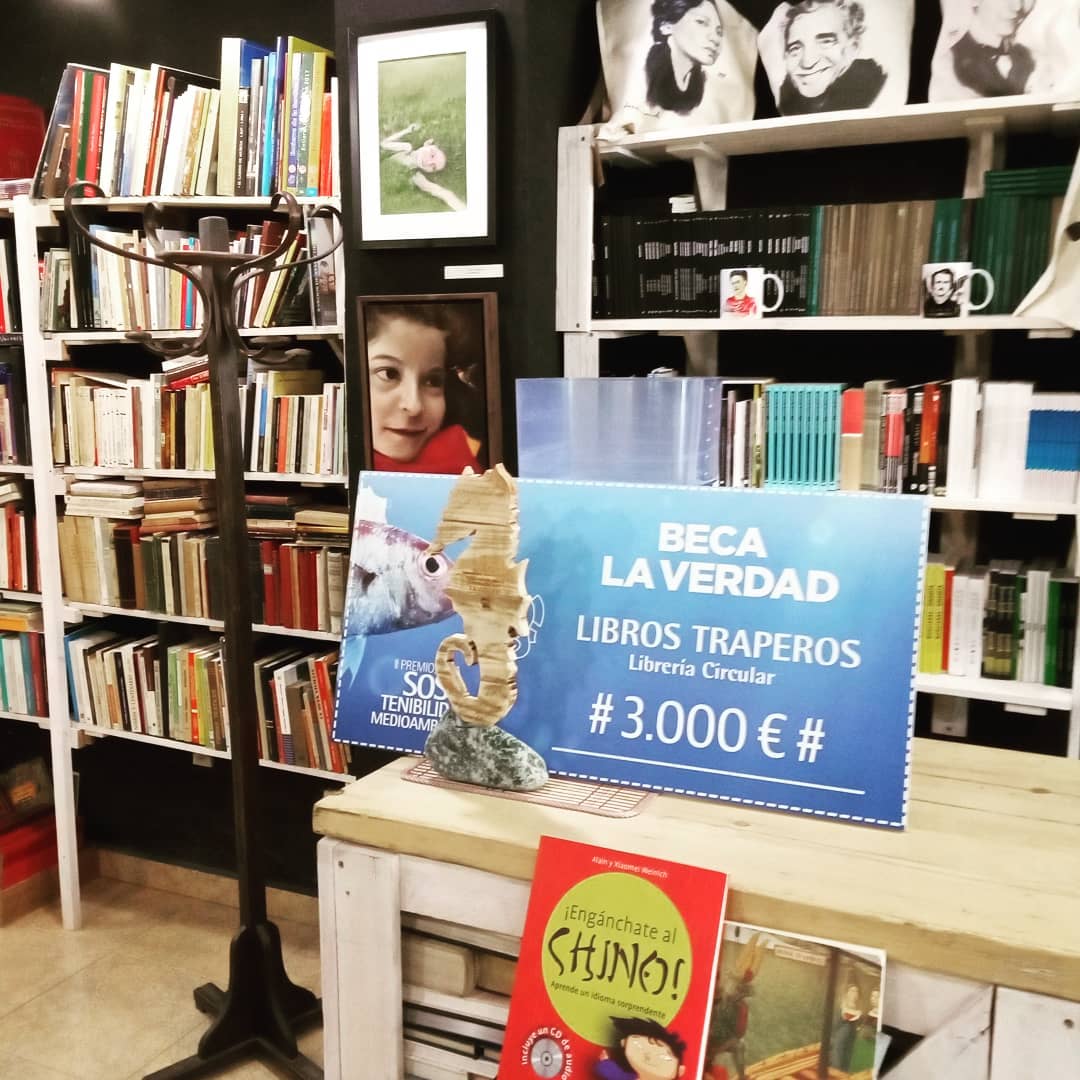 La librería de segunda mano de Emaús Murcia, Libros Traperos, premiado por el periódico español La Verdad https://bit.ly/3o8BfkR