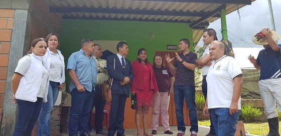 El primer encuentro de los alcaldes y sus comitivas se desarrolló en Colombia en la alcaldía municipal de la Celia Risaralda, con la llegada del alcalde de La municipalidad distrital de la Arena Piura Perú, Doctor Neylly Harrison Talledo y el alcalde de La Celia Doctor Adrián Serna Marín y el acompañamiento del comité de Emaús, que hizo posible el encuentro de los pueblos.