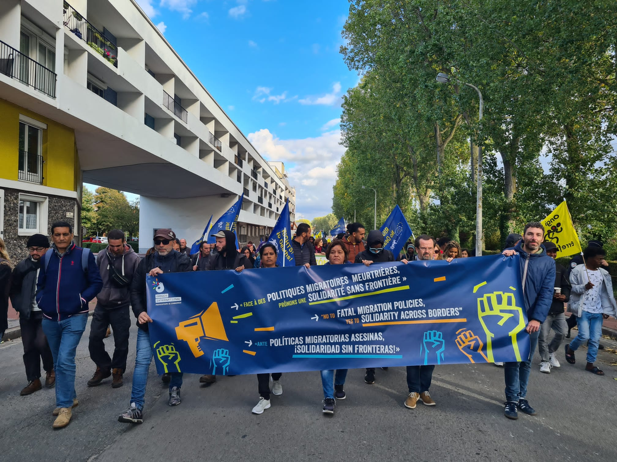 La Terre en partage : Emmaüs International réaffirme son combat pour la liberté de circulation et d’installation